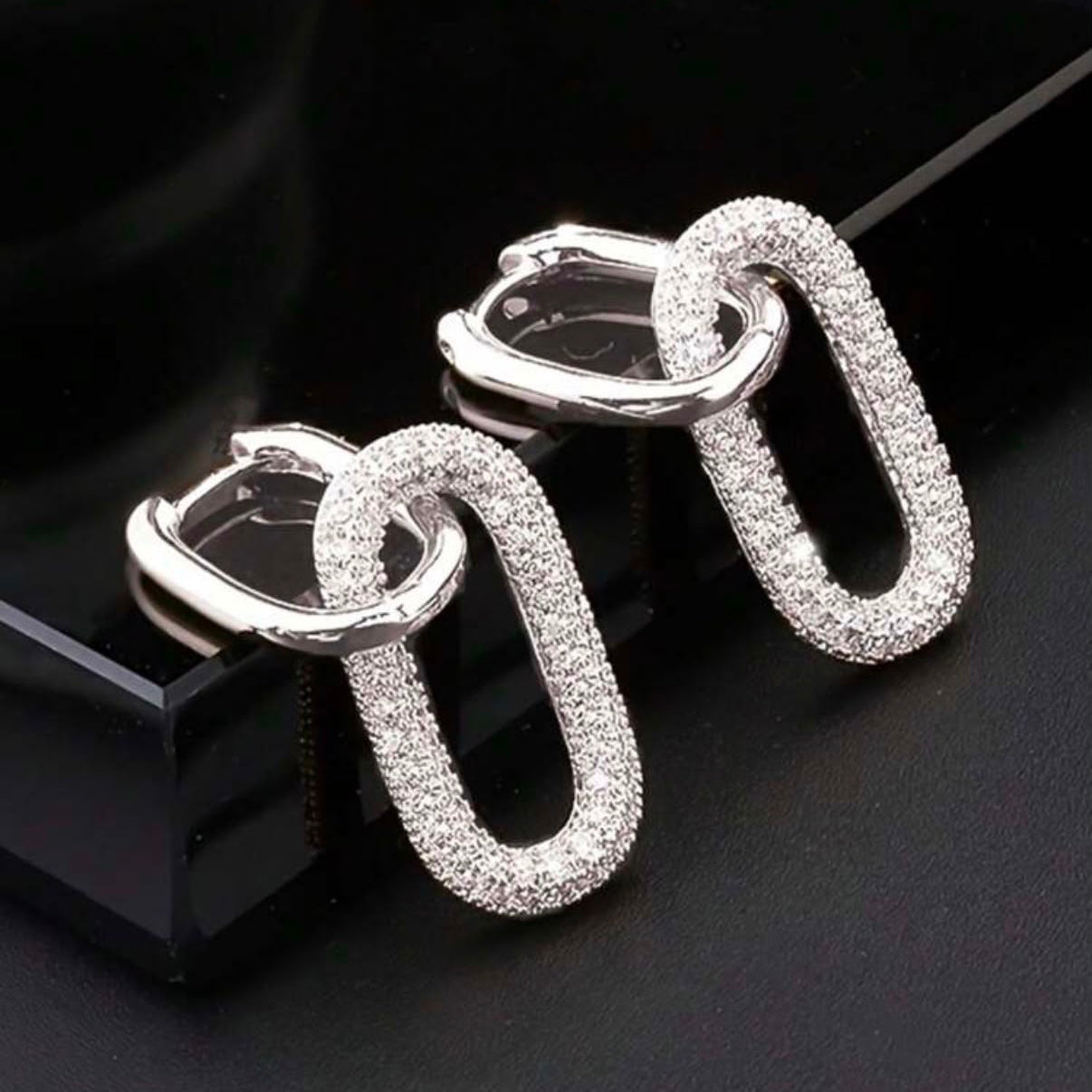 Interlink Earring Silver (Gizelle)