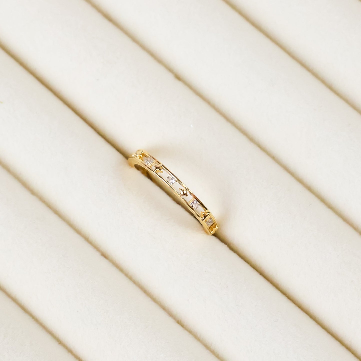 Gold Star Ring (Gizelle)