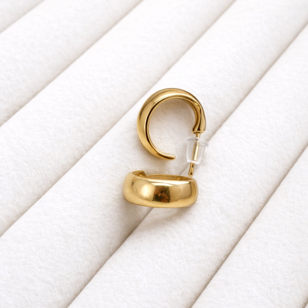 Sophia Gold Hoop (Gizelle)