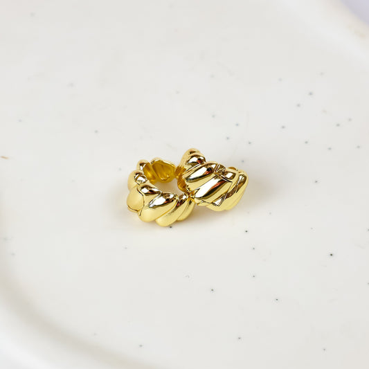 Gold Twisted Huggies (Gizelle)