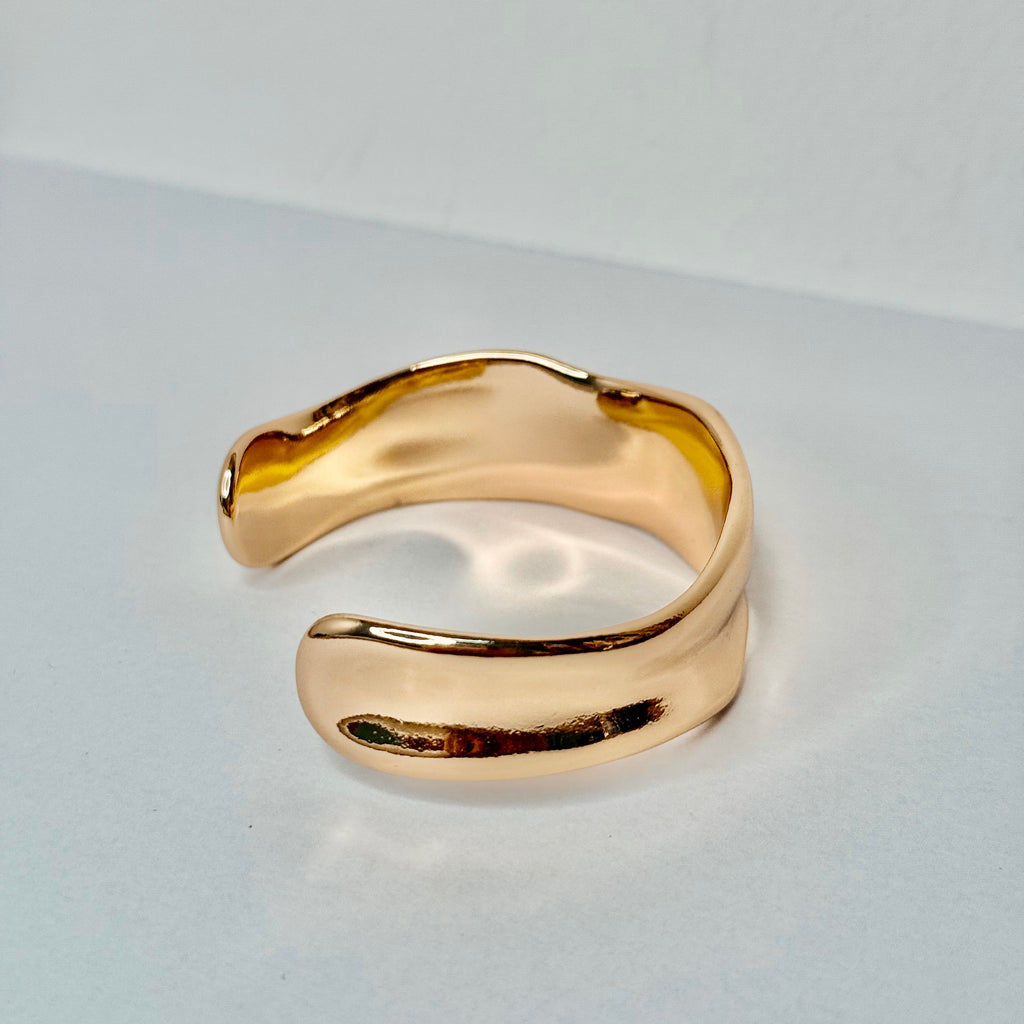 Asymmetrical Bracelet Gold (Gizelle)