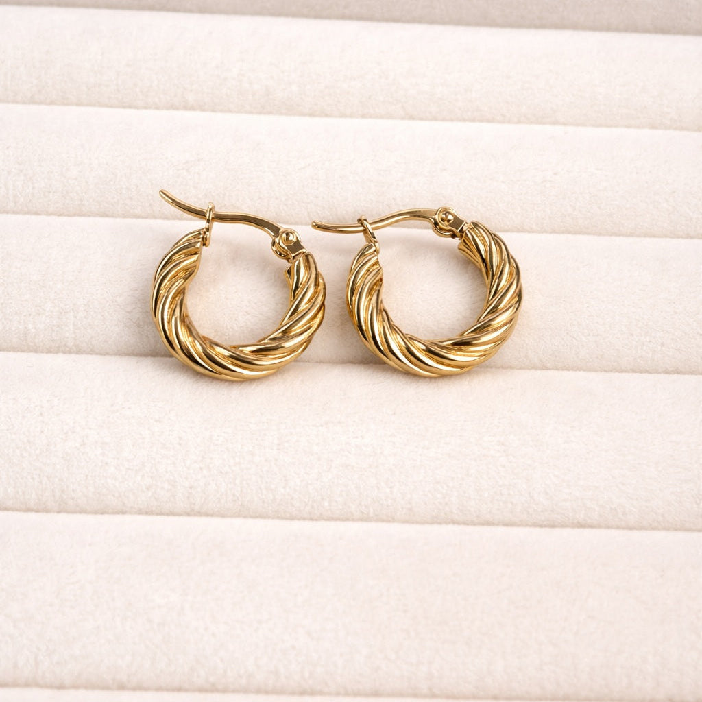 Round Twist Earring (Gizelle)