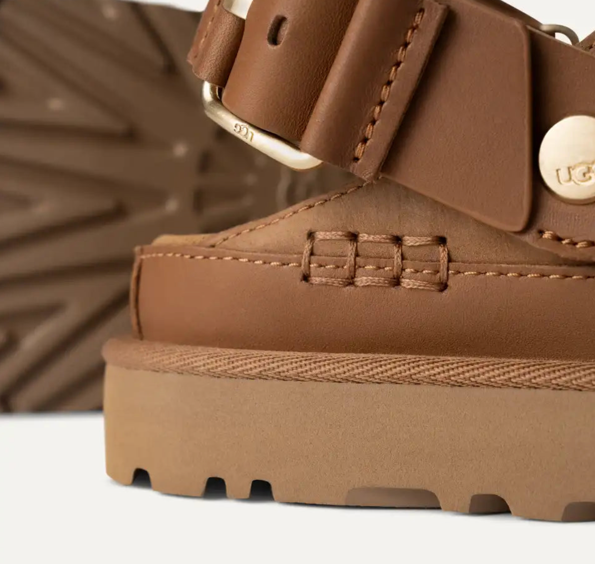 Goldenstar Villa Clog Chestnut (Ugg)