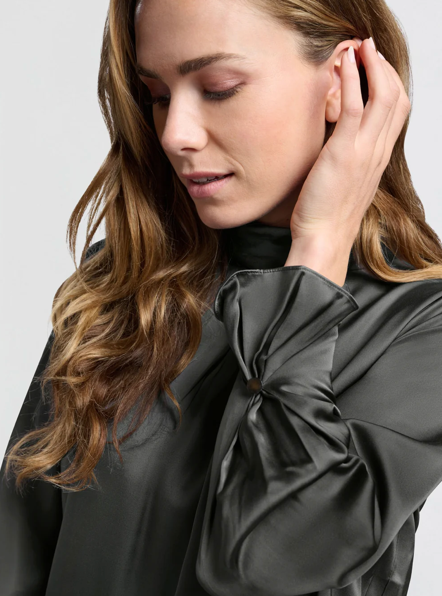 Blouse With Pleats (Yaya)