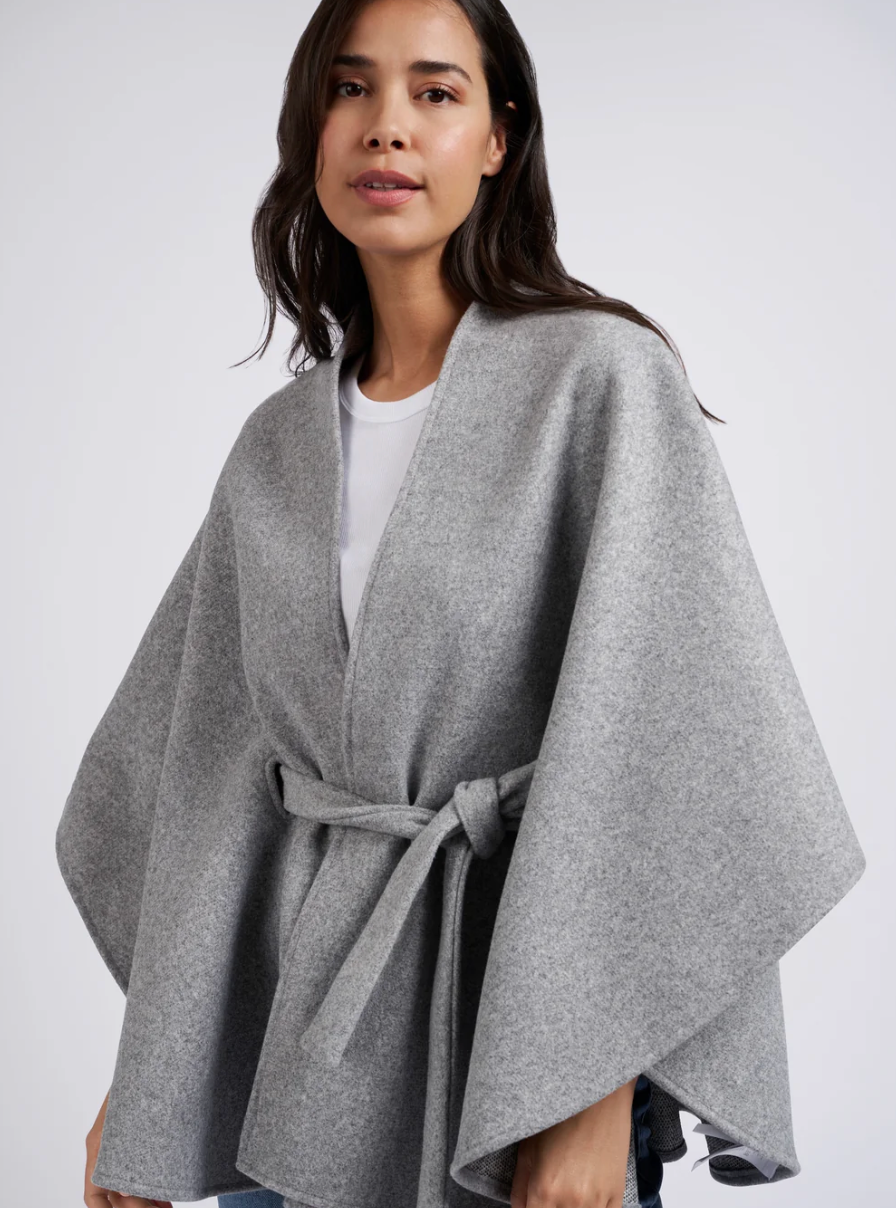 Soft V-neck Poncho (Yaya)