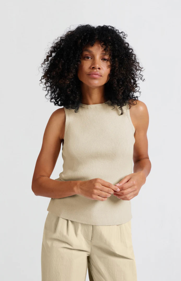 Sleeveless Button Top (Yaya)