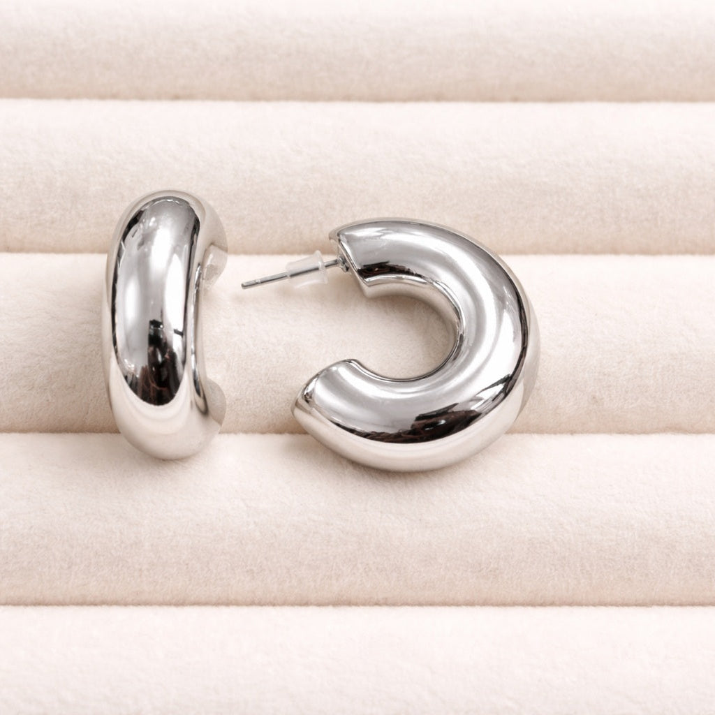 Thick Cuff Medium Silver (Gizelle)