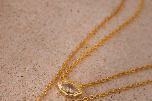 Lip Shape Necklace (Gizelle)