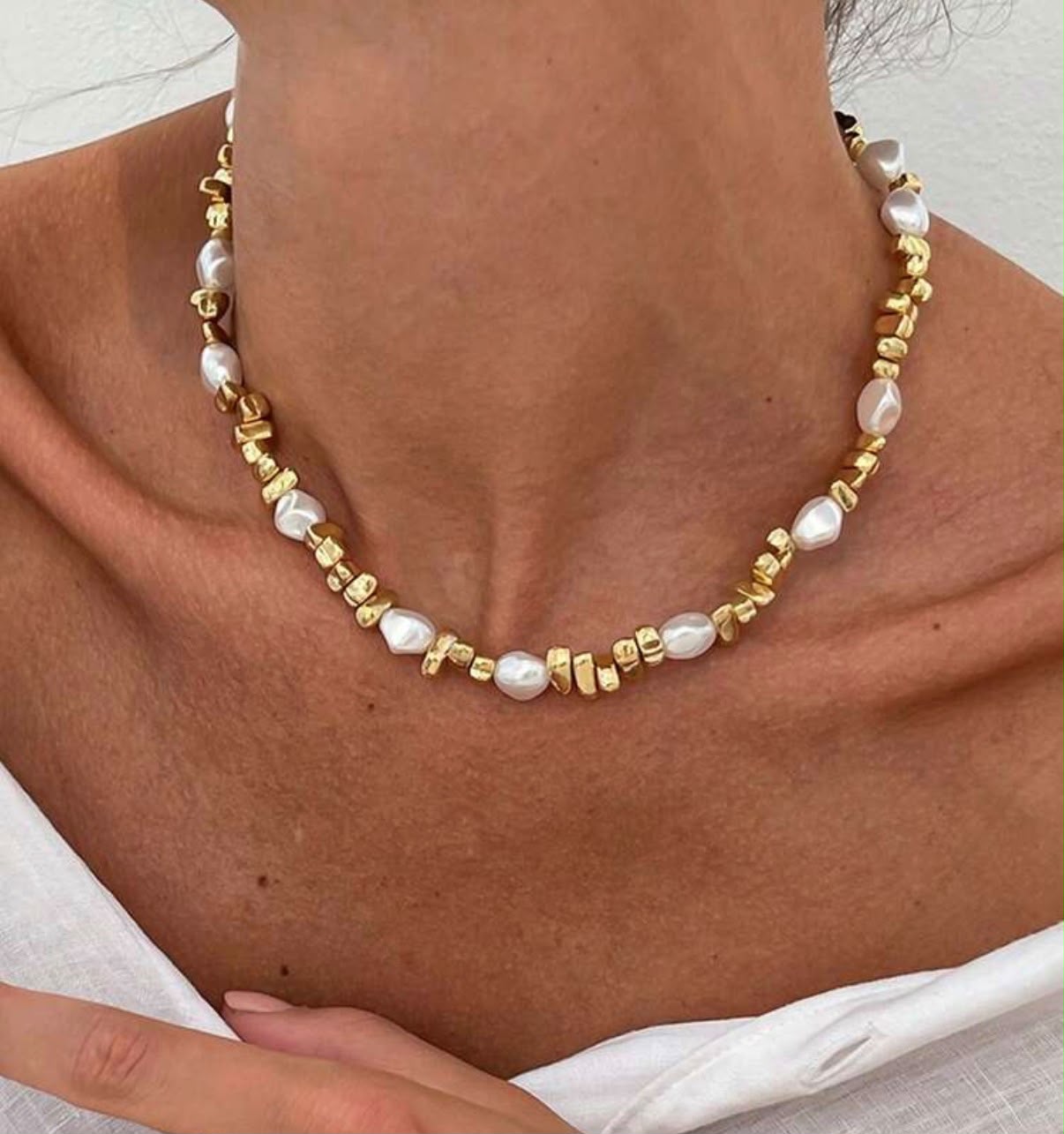 Pearl & Gold Necklace (Gizelle)