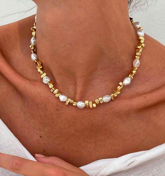 Pearl & Gold Necklace (Gizelle)
